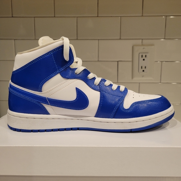 Wmns Nike Air Jordan 1 Mid 'Kentucky Blue' -- Size W11/M9.5 (With Box) - Picture 6 of 9